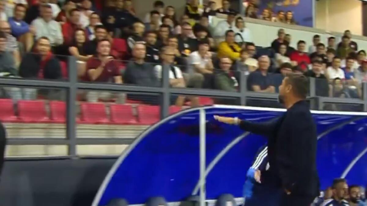 Cruzeiro Coach Artur Jorge Denounces Xenophobic Insults During Defeat to Bragantino