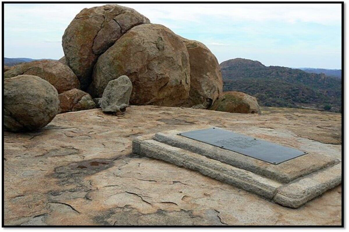 Rhodes’ grave divides Zimbabweans as calls for removal grow