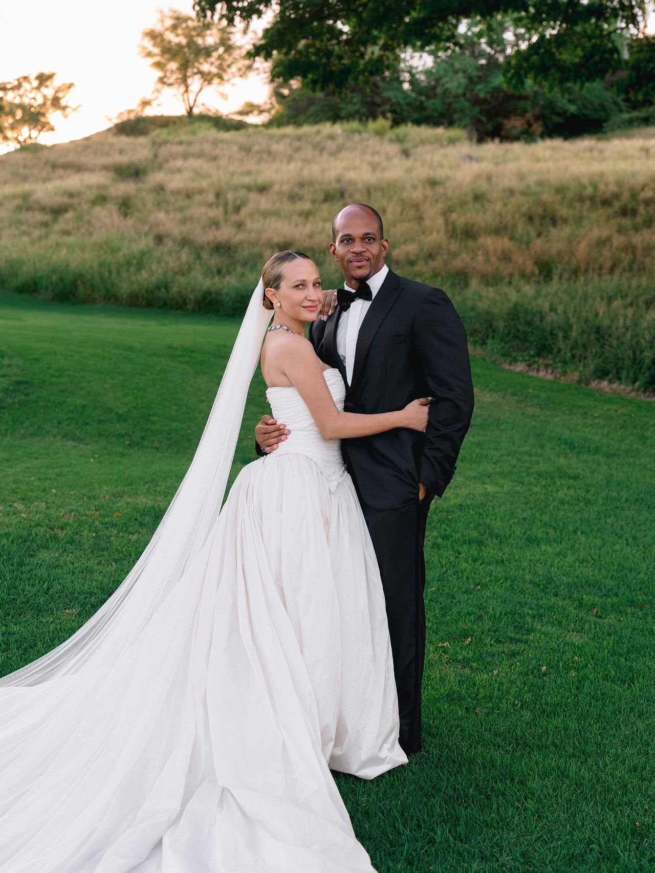 Inside Jennifer Meyer and Geoffrey Ogunlesi’s Romantic Beachside Wedding in Hawaii