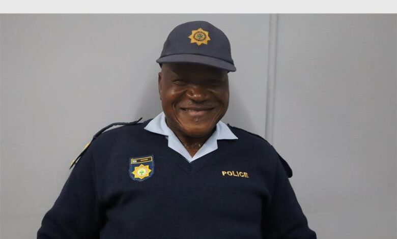 Warrant Officer from Secunda police retires after 40 years in blue