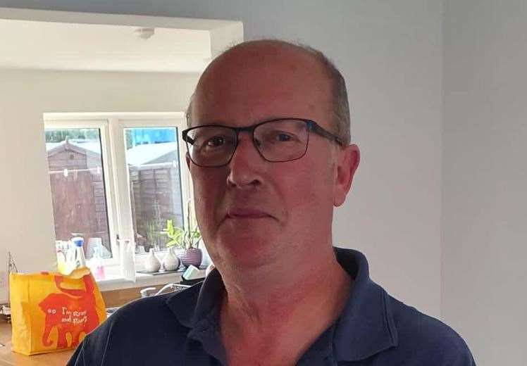 Van driver who shot himself after killing biker at M25 roundabout should have been wearing glasses, inquest hears