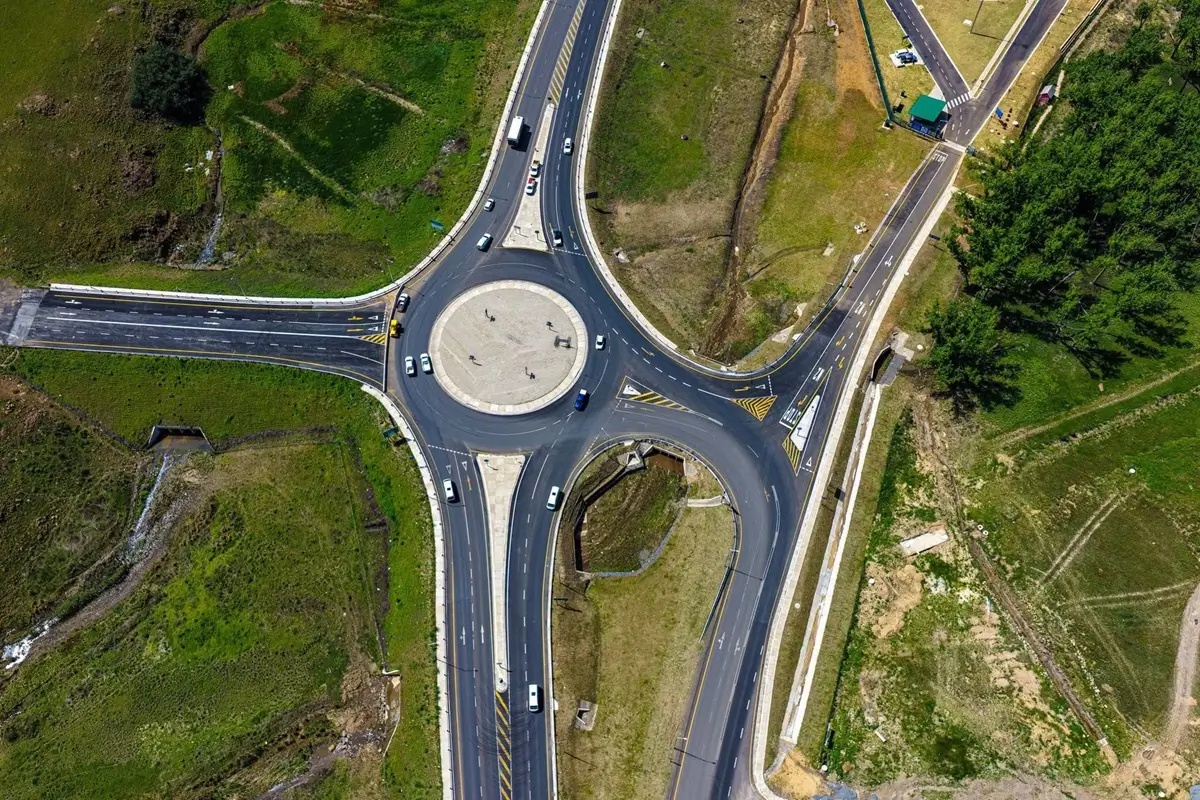 R795 million N2 upgrade opens in Kokstad with new truck weighbridge and traffic centre