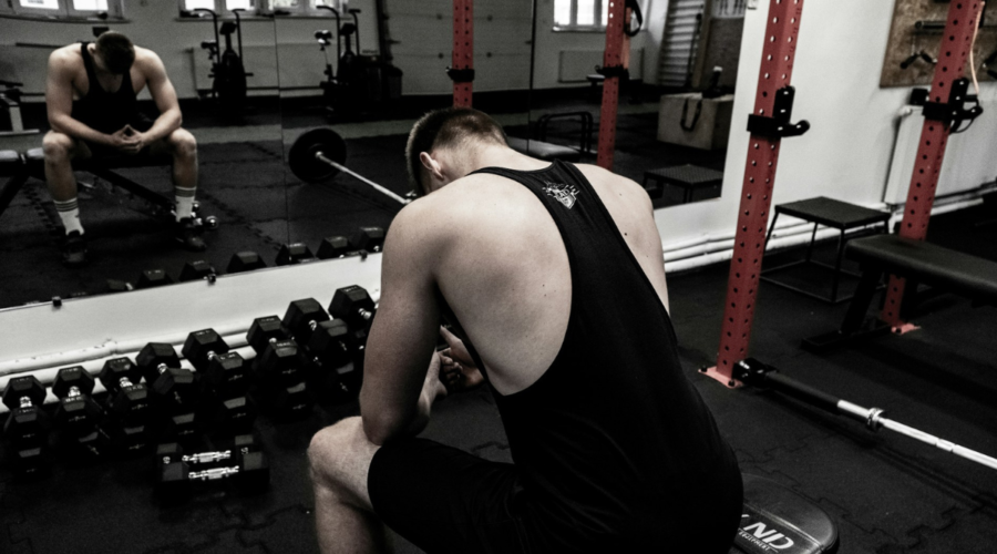 10 Hacks for Guys 30+ to Avoid Injury in The Gym