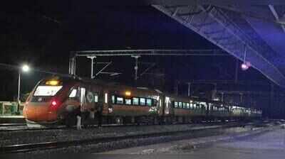 15-minute halt at Davanagere turns into six-hour delay for Vande Bharat