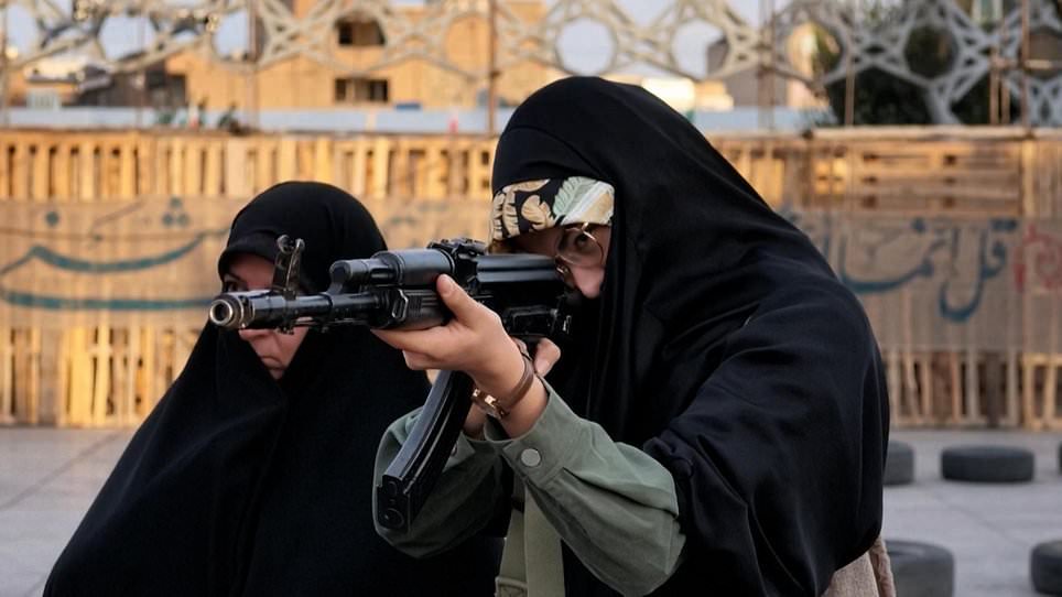 Iran holds its first military training course for women