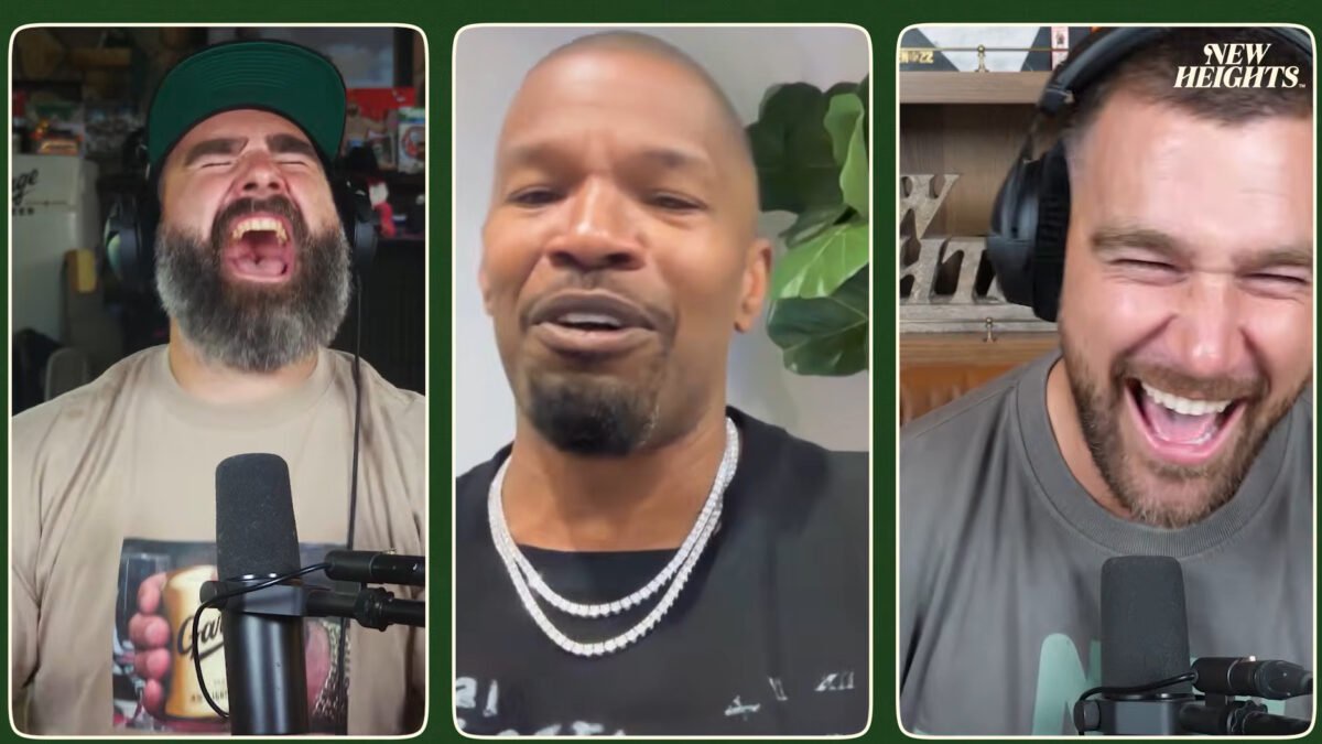 Jamie Foxx tells Jason and Travis Kelce how Ray Lewis told him to check a man’s rear end to see if his 4.2 speed was real