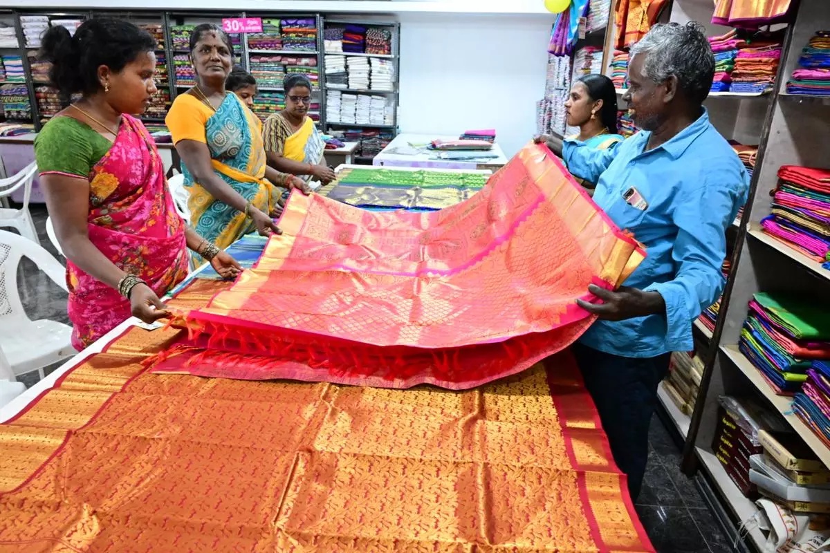 Nilgiris Co-optex Sets Rs. 85 Lakh Sales Target For Deepavali Season