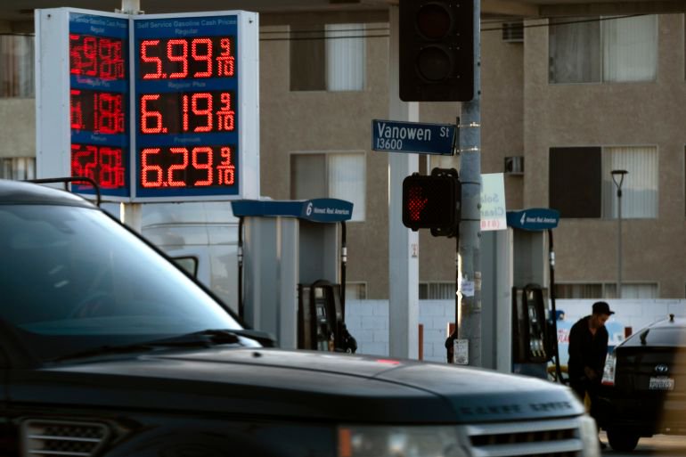 US inflation rises before midterm elections, fuelling rate hike fears