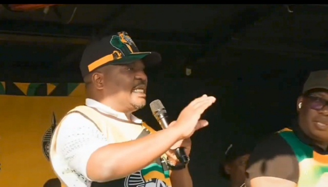 “You Don’t Speak After The President, This Is Not Protocol”- President Ramaphosa Warns Xhakaza