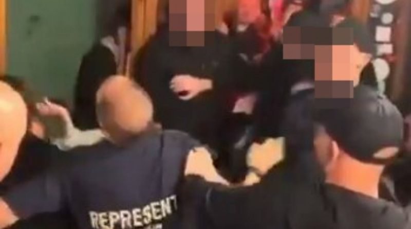 Chaos Erupts in Como Bar as ‘Football Fans’ Engage in Wild Brawl Ahead of United’s 4-1 Defeat