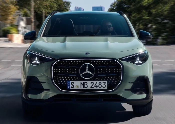 Mercedes-Benz cuts profit forecast as Chinese rivals put pressure on German carmakers