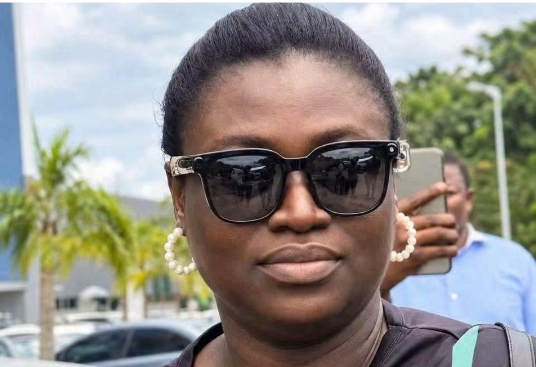 Four Alleged Functions of The EOCO Officer’s Sunglasses Spark Mixed Reactions Online