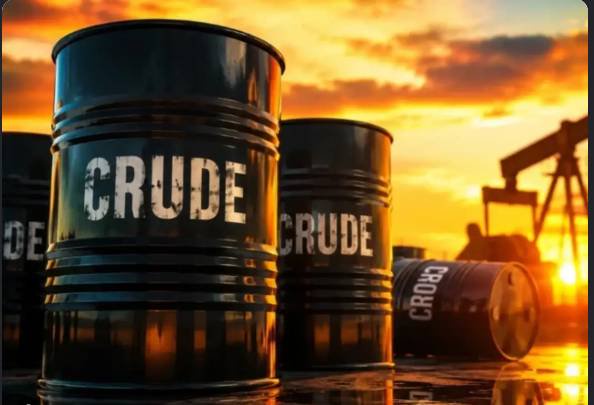 Saudi Arabia unexpectedly cuts November oil prices to Asia