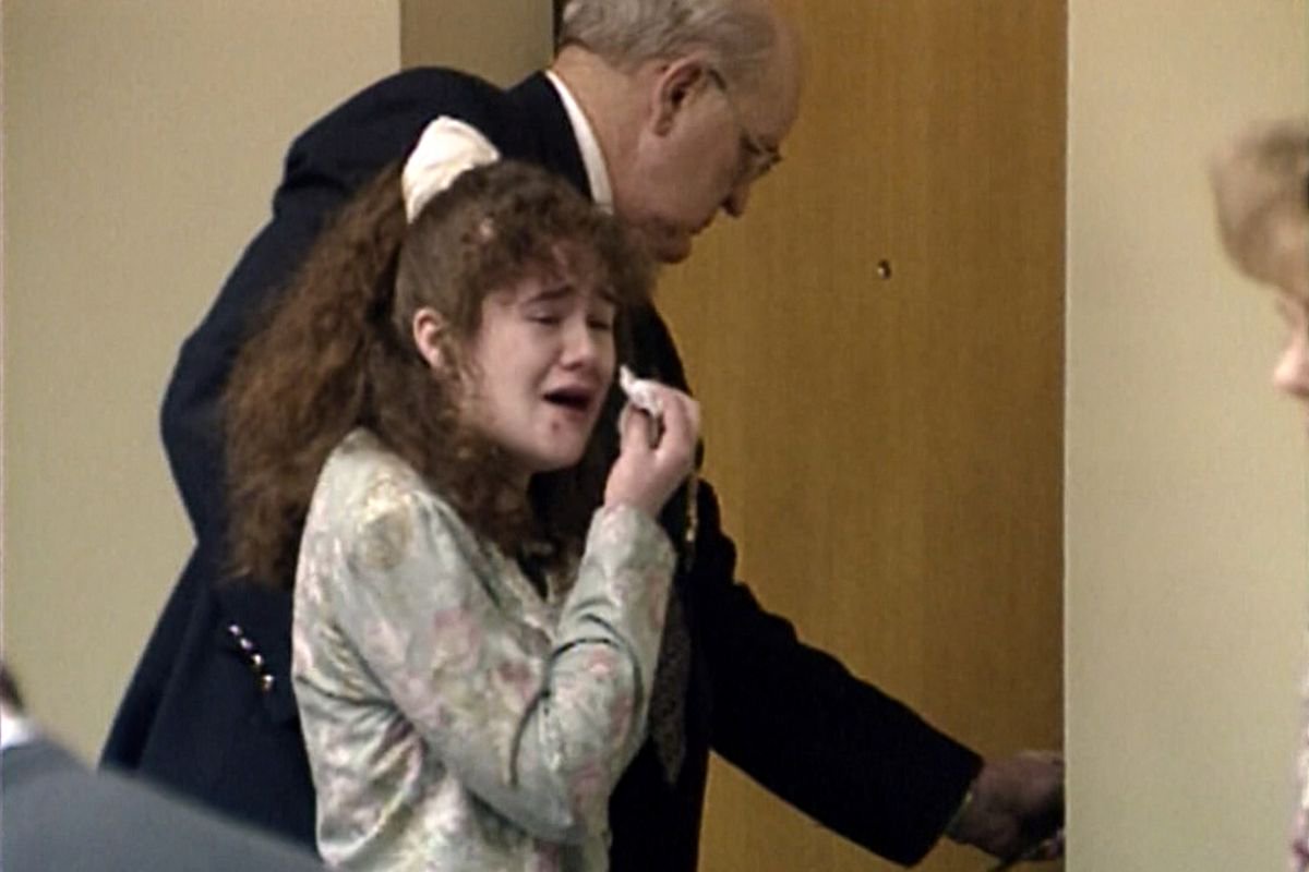 Christa Pike cops remove handcuffs after botched execution as ‘no risk of escaping’