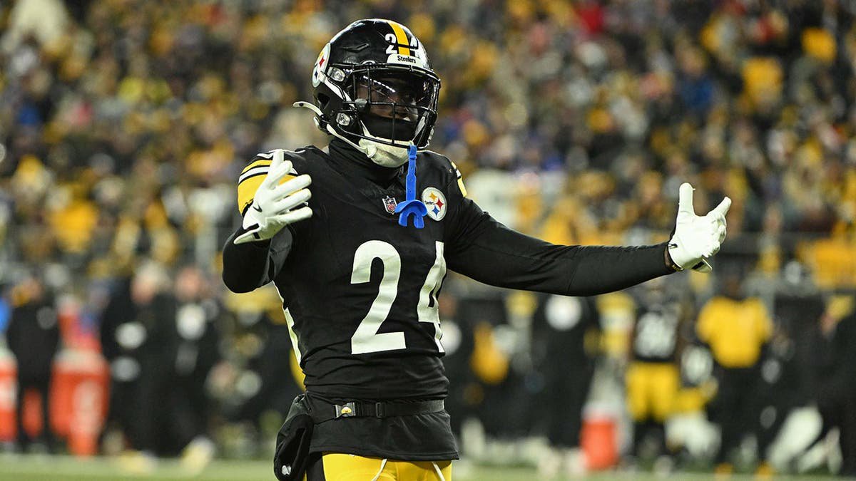 Jerry Jones goes all in as Cowboys trade for Steelers’ Joey Porter Jr in hopes of Super Bowl push