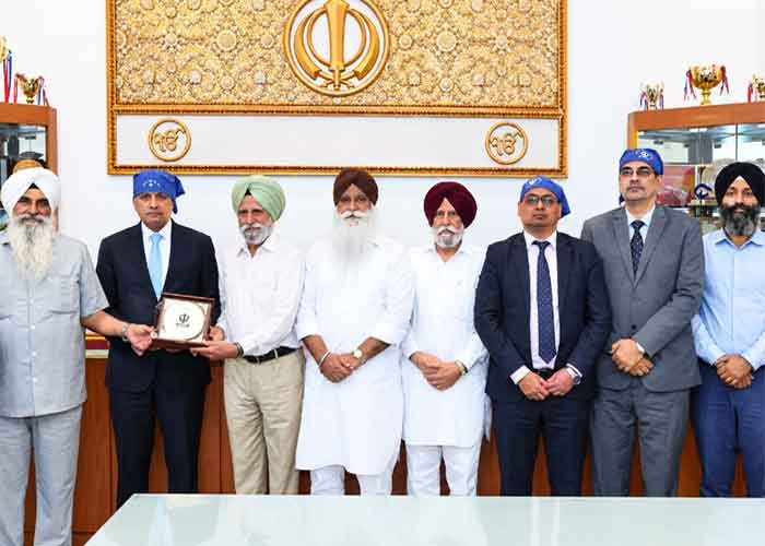 Indian Envoy Vikram Doraiswami Visits 125-Year-Old Khalsa Diwan Gurdwara in Hong Kong