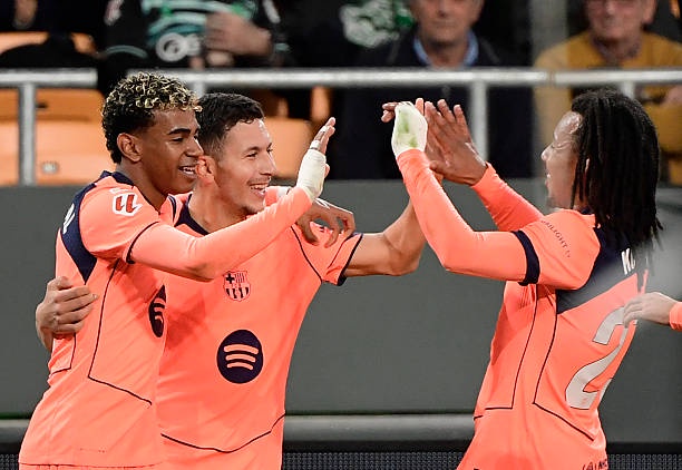 Barcelona Forced to Wear Last Season’s Orange Kit for Champions League Clash vs PSG