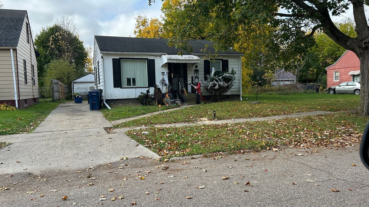10-year-old shot while sleeping in Flint home; police say not the intended target