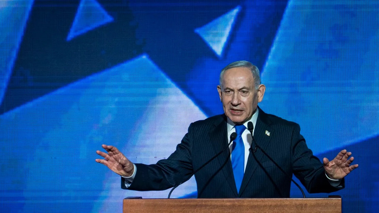 Netanyahu Orders IDF, Mossad to overthrow Iranian regime
