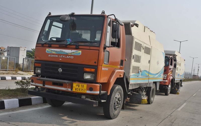 Despite expert caution, Ludhiana MC puts road cleaning project on F&CC agenda again