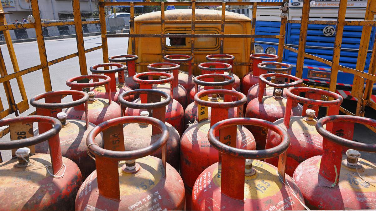 Man held for stealing 65 empty LPG cylinders from gas agency in Bengaluru