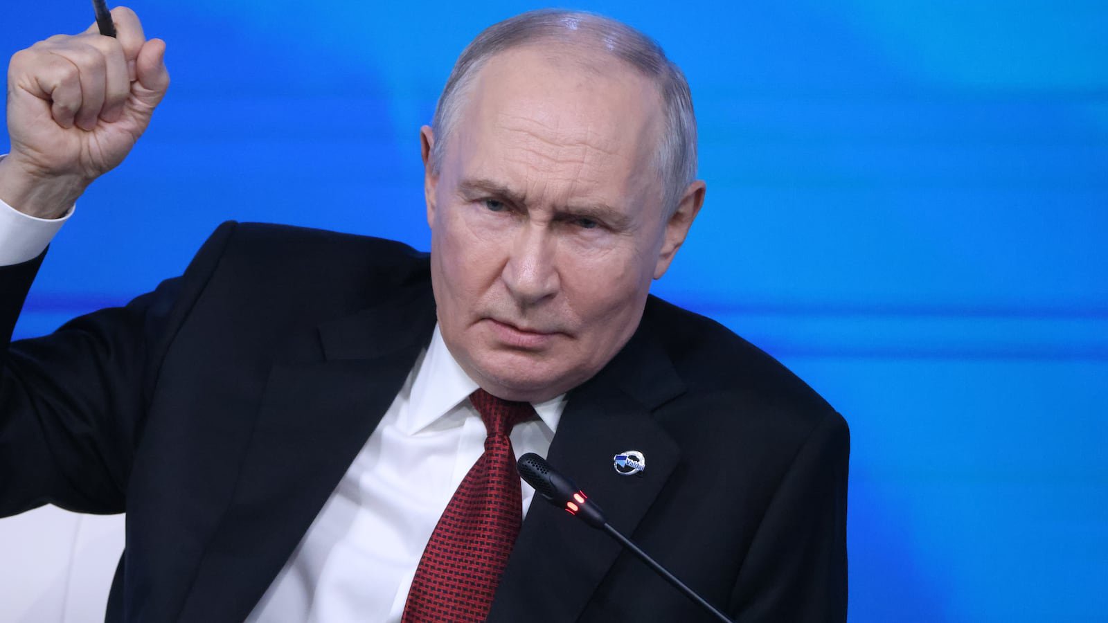 Putin Humiliated as Crisis Reaches Kremlin’s Doorstep