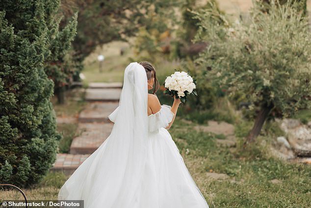 Aussie bride puts her entire $22,000 dream wedding up for sale on Airtasker after calling off engagement and splitting with fiancé: ‘Someone else can have it’