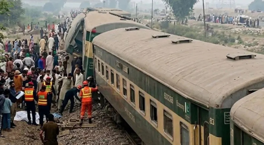 Loose Bolts Before the Crash? Passenger’s Claim Raises Questions Over Train Disaster