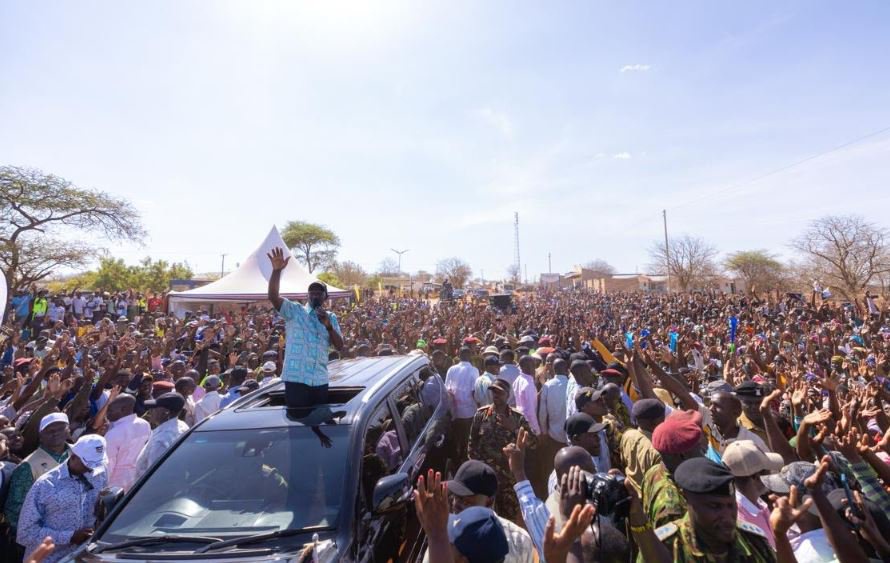 ‘Hadi Kwake Nyumbani’: Ruto Orders Tarmac to Kalonzo’s Home, And Asks for His 2027 Vote