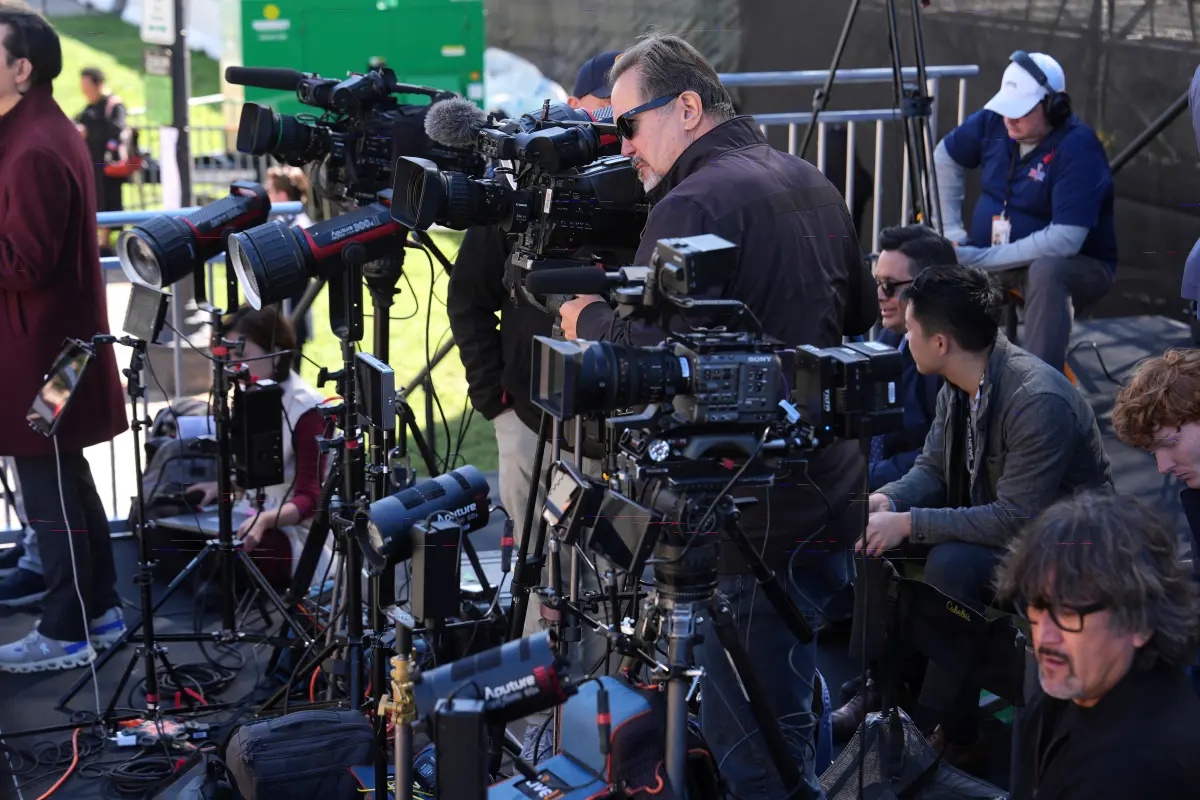 DOJ launches antitrust inquiry against TV networks over White House pool coverage