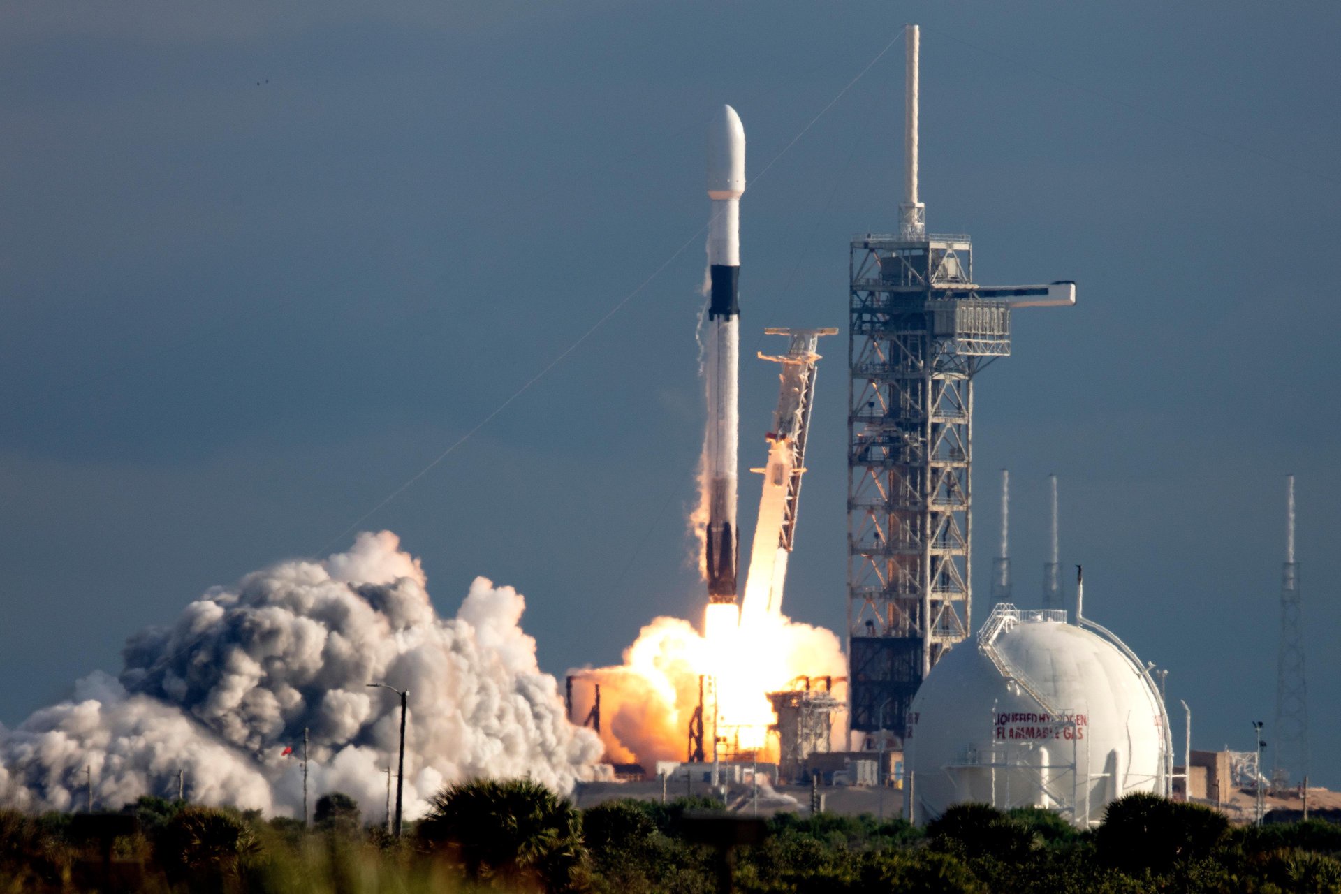 SpaceX Stock Has Climbed About 50% Through 6 Insider Share Unlocks. The Biggest Is Still Ahead.