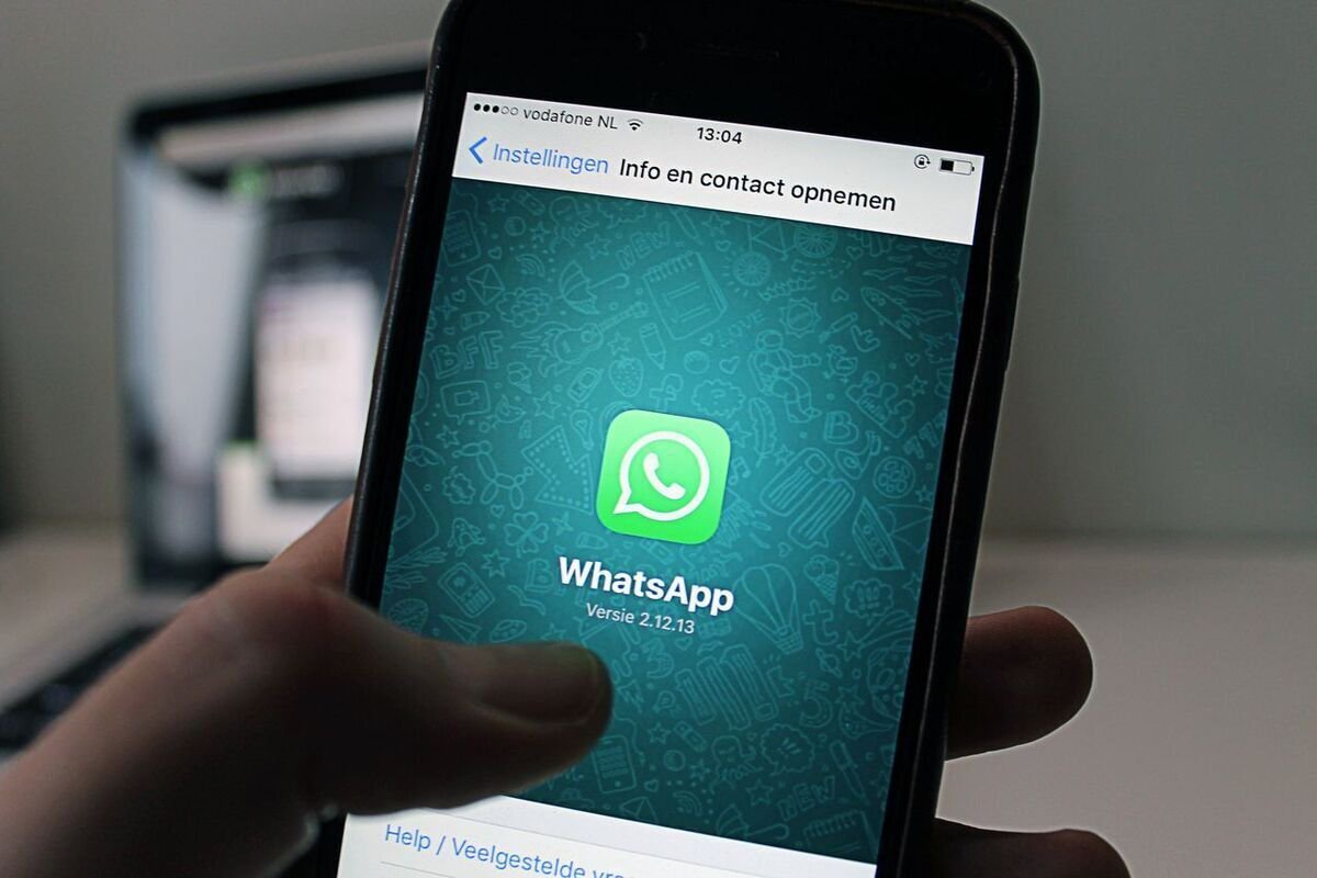 Zimbabweans weigh foreign numbers amid WhatsApp security fears