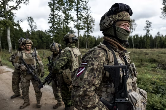 As the Russian invasion threat grows, Baltic countries gear up for a fight