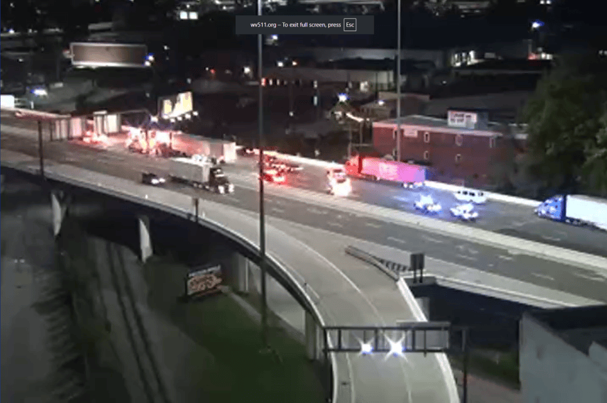 Crash closes two lanes of I77 North in Charleston