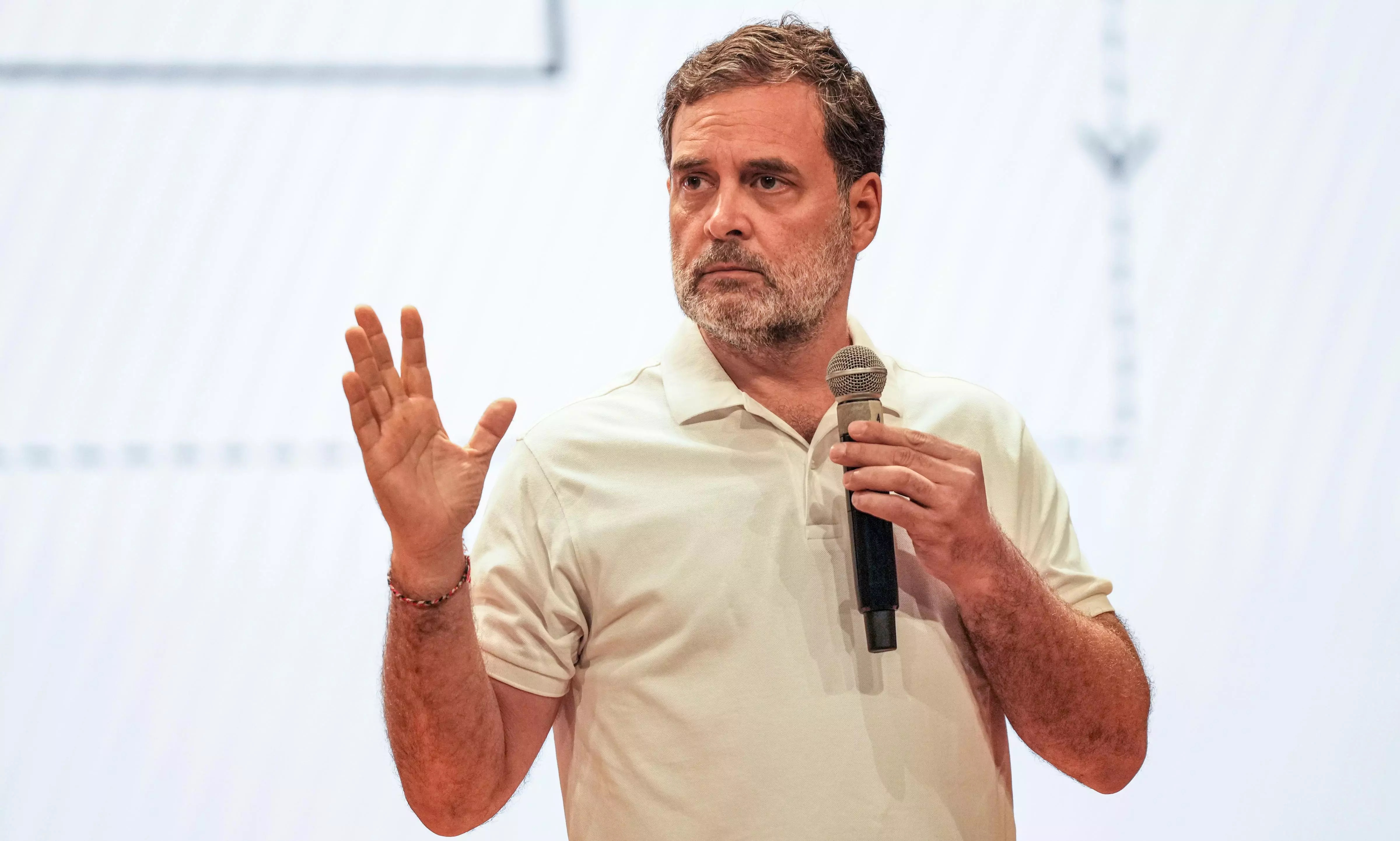 MP: Rahul Gandhi Reaches Balaghat to Meet Kin of Kids Who Died