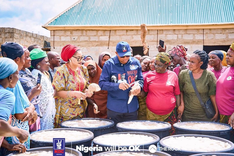 Peter Obi Joins Akpu Sellers in FCT, Hears Concerns Over Hardship and Poor Sales