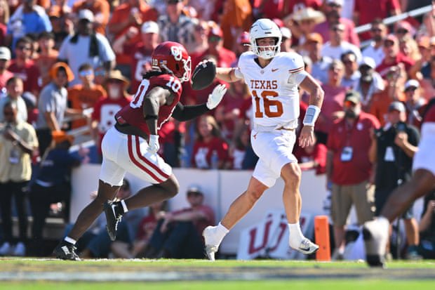 Oklahoma stun No 1 Texas as Sandell’s last-second kick seals Red River upset
