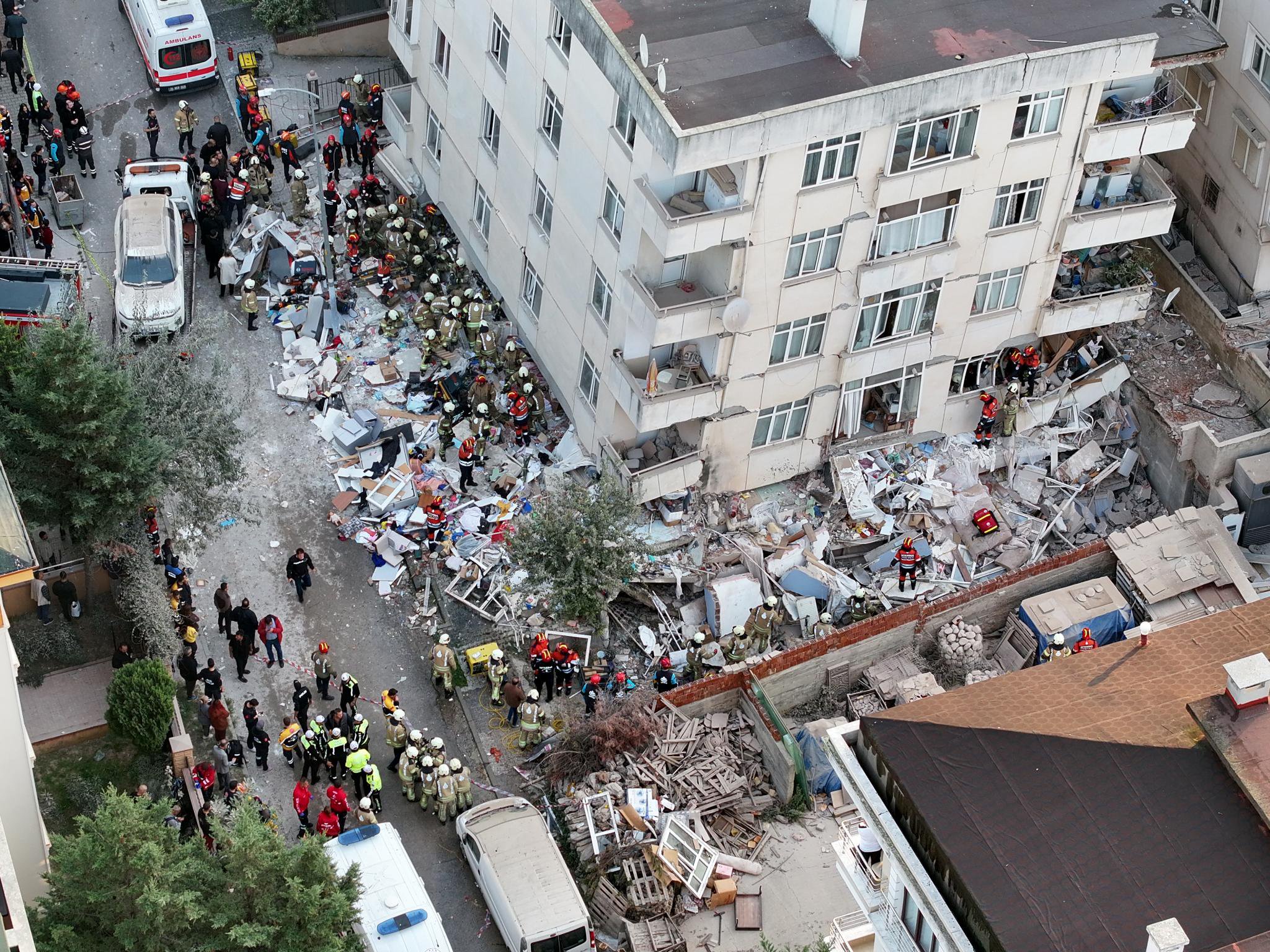 Building collapse in Istanbul traps at least 7 people, including child