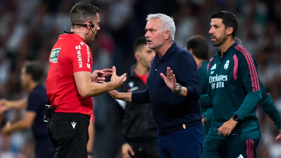 Real Madrid’s Jose Mourinho skips press conference after Vini Jr.’s hair-pulling incident leads to red card