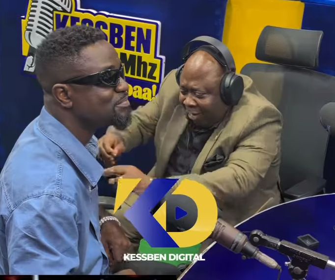 Sarkodie Honoured By Asantehene As Manhyia Palace Presents Badge Of Honour At Kessben FM Studios
