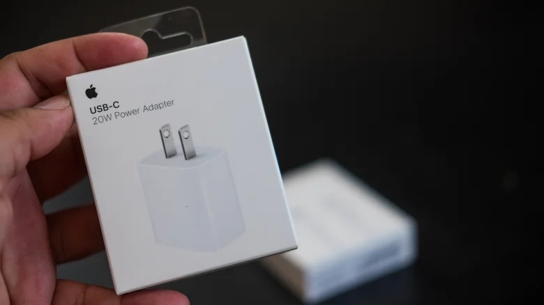 5 Fast iPhone Chargers That Outperform Apple’s 20W Adapter