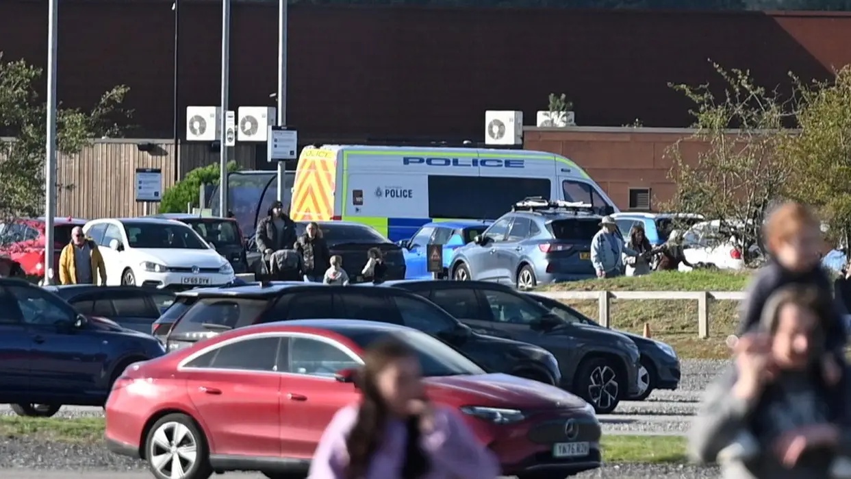 Mum ‘tried to save man from jumping into tiger enclosure’ as harrowing final moments revealed