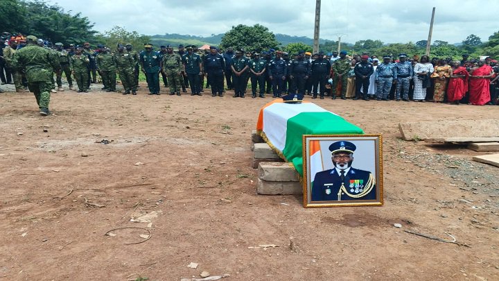 Bohi (Bondoukou) : Adjoumani et l’armée rendent un ultime hommage au colonel-major Martin Fofié Kouakou