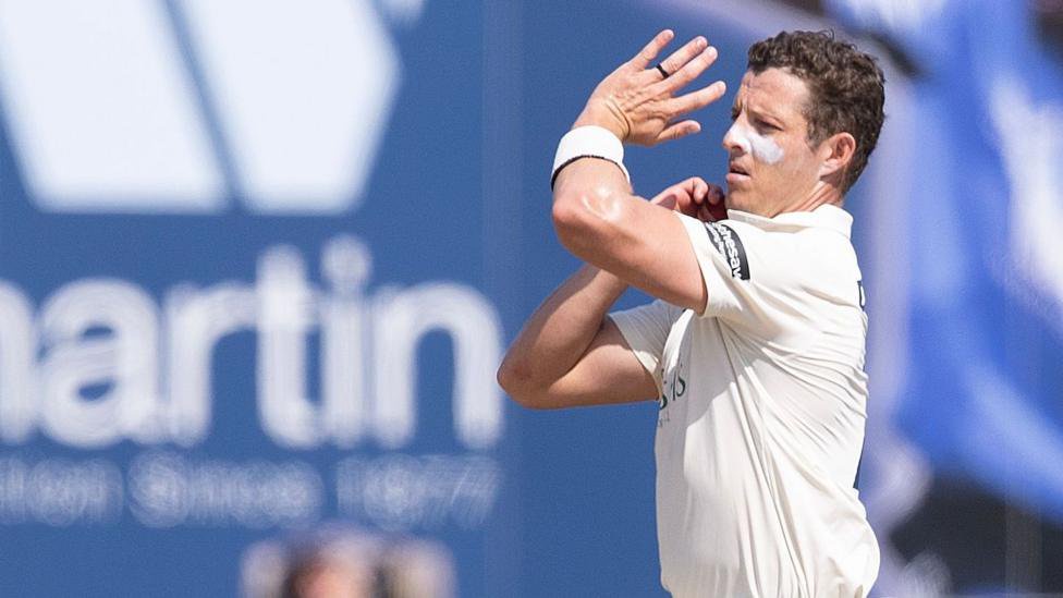 Sussex sign seamer Dudgeon on two-year deal