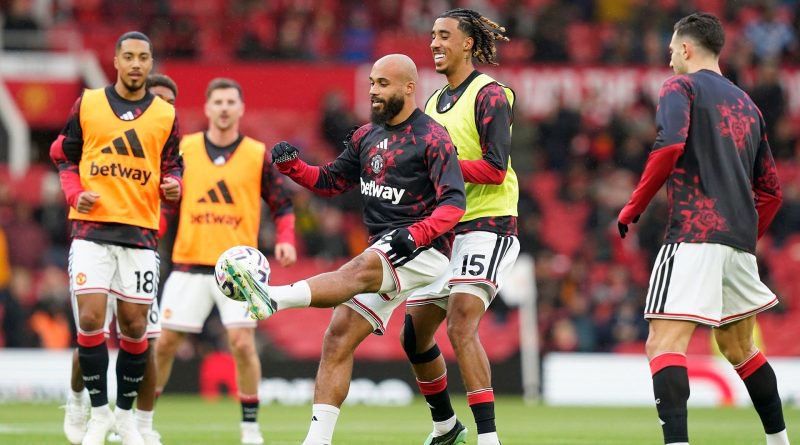 Jamie Carragher Believes Man Utd Players Are ‘Uncomfortable Playing With’ Teammate