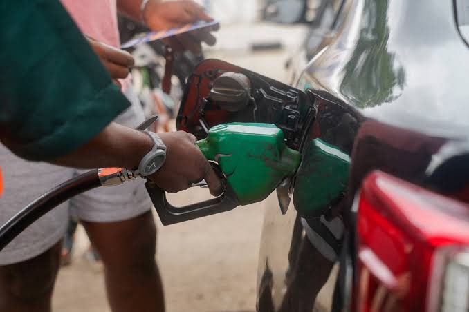 Petrol prices rise at Abuja filling stations despite government relief plan