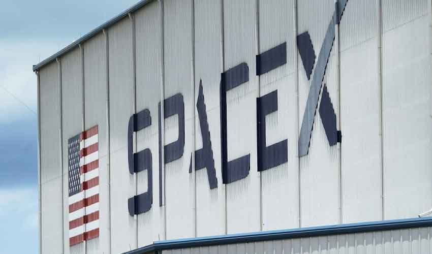 SpaceX buys spectrum to expand Starlink mobile coverage