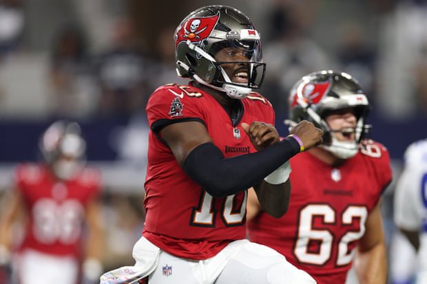 Bucky Irving runs riot as Buccaneers stun Cowboys for first win of season