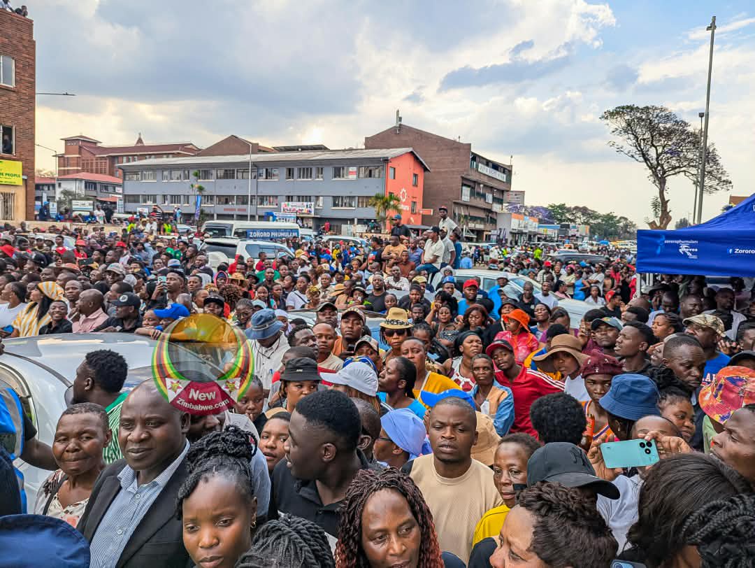Hundreds gather for Wicknell Chivayo, wife Lulu body collection