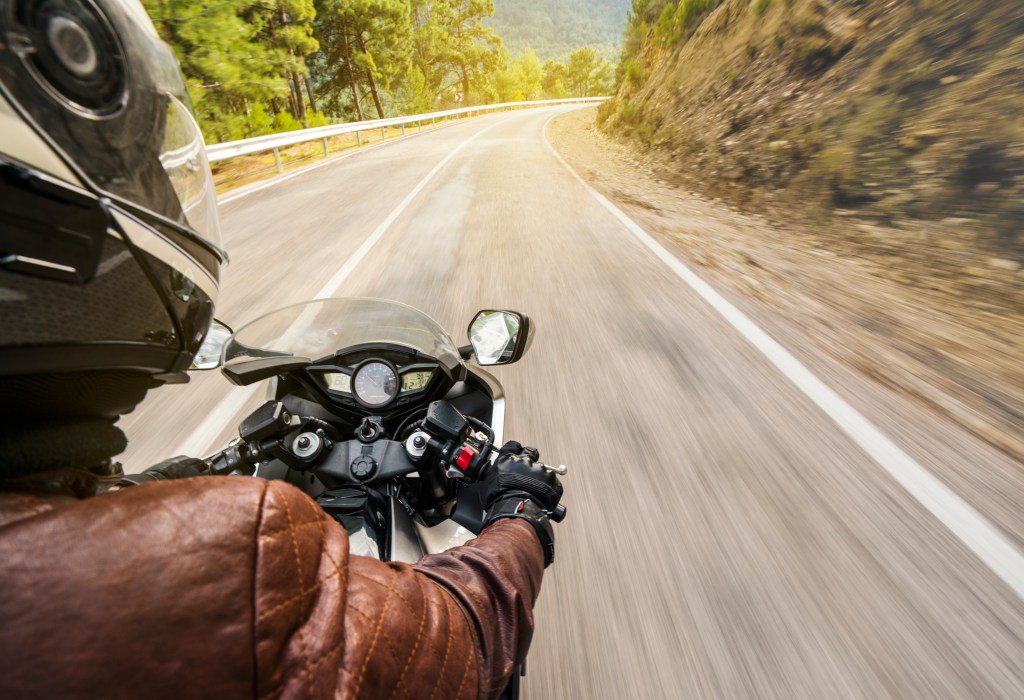 New $150 fines for Harley-Davidson owners & others who violate highway rule with 15 mph guideline under state plan